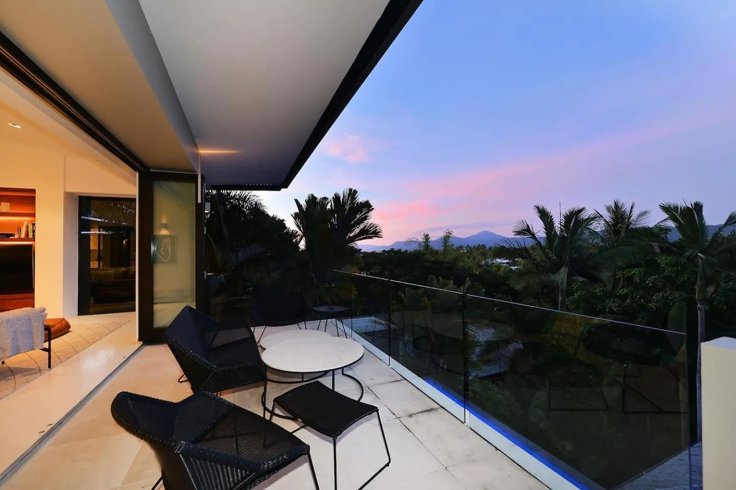 61 Murphy Street - Luxury Holiday Home Port Douglas