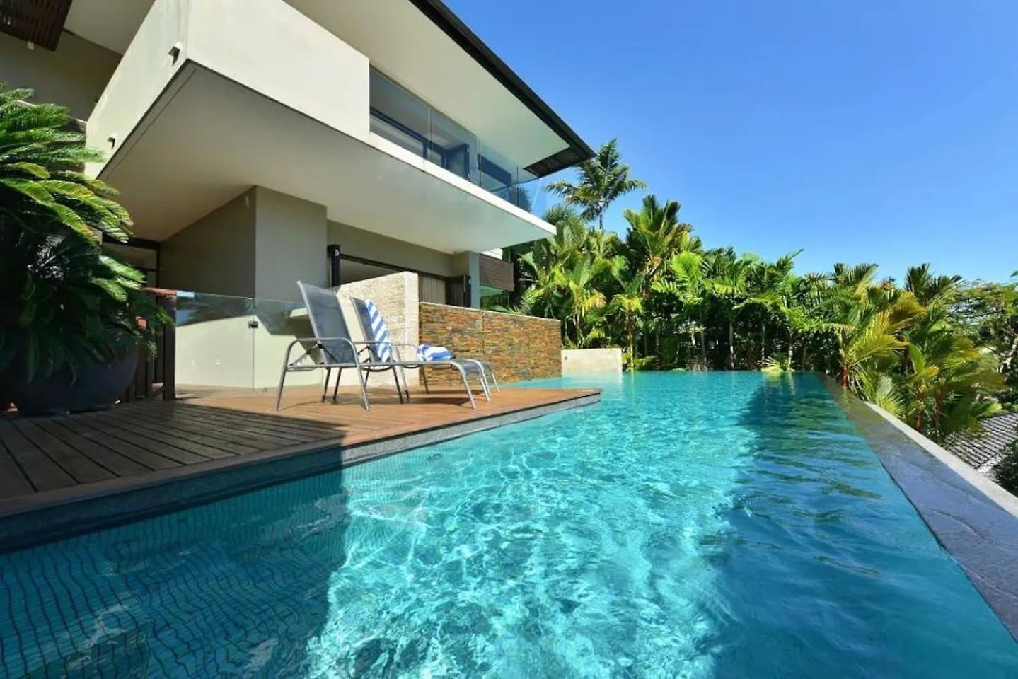 61 Murphy Street - Luxury Holiday Home Port Douglas