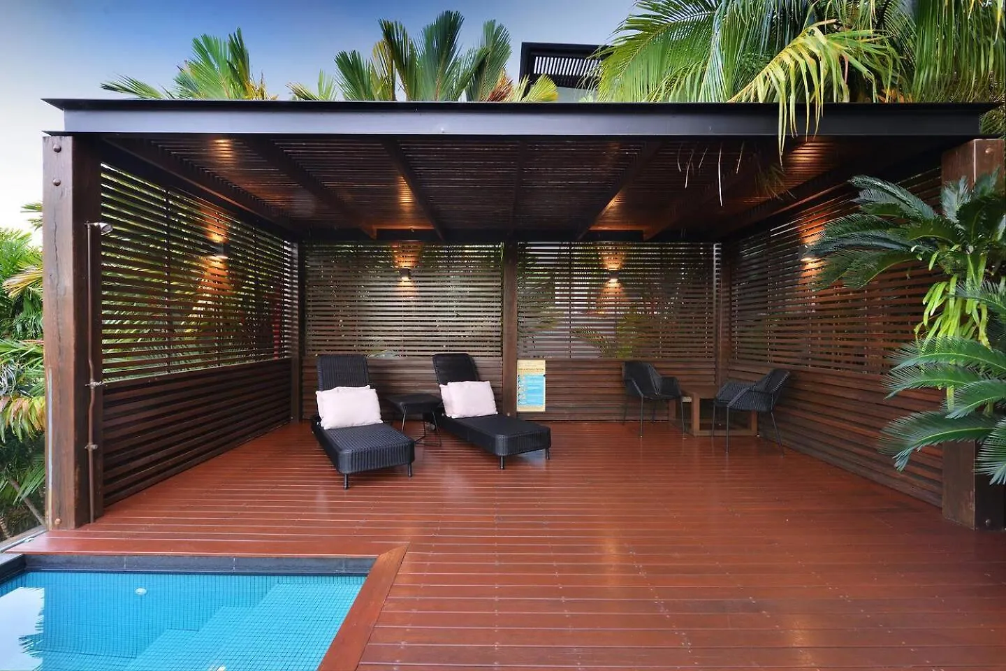 61 Murphy Street - Luxury Holiday Home Port Douglas