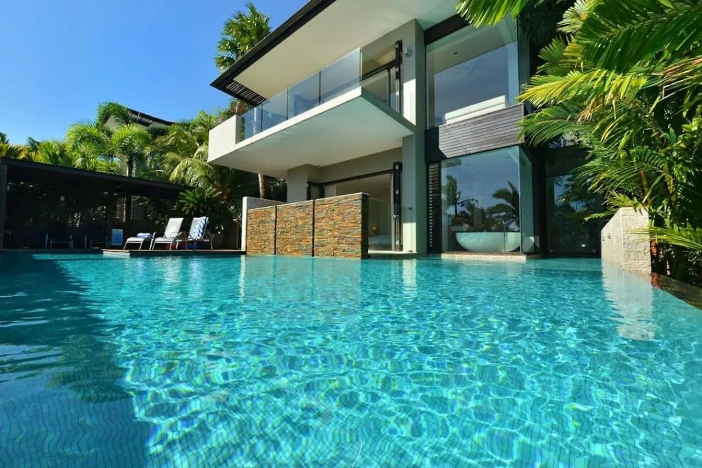 61 Murphy Street - Luxury Holiday Home Port Douglas